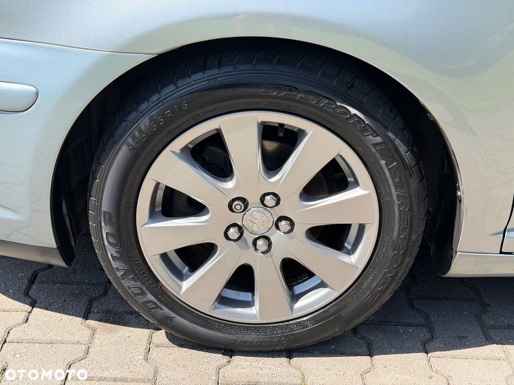 Toyota Avensis 1.8 VVT-i Edition - 10