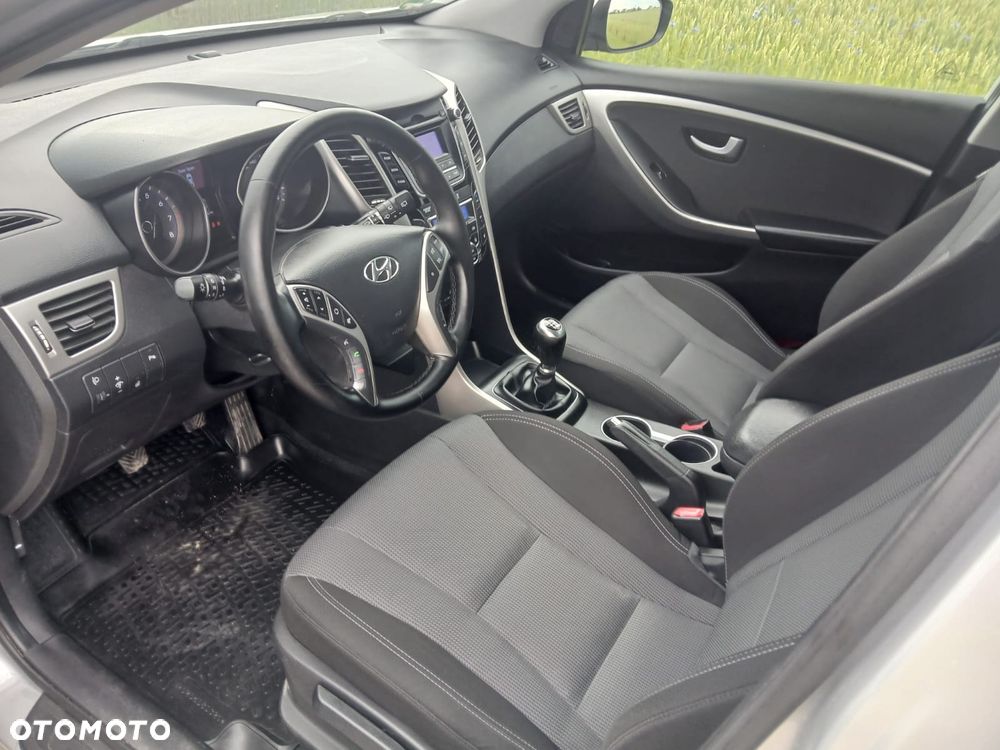Hyundai i30 1.6 Comfort - 19