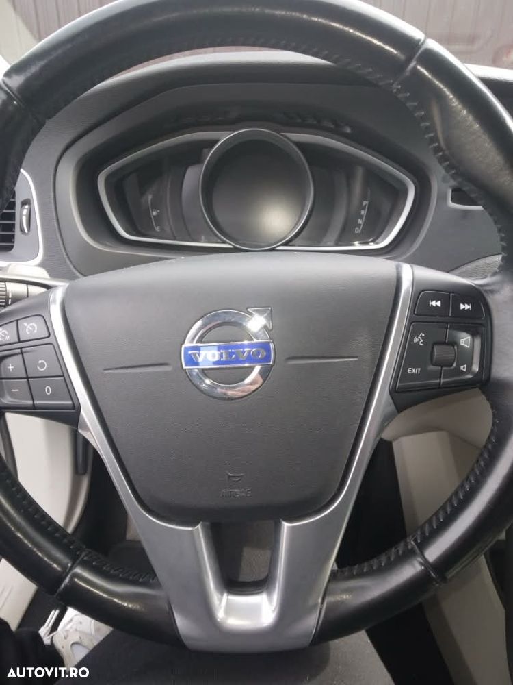 VOLVO V40 2014 — imagine 10