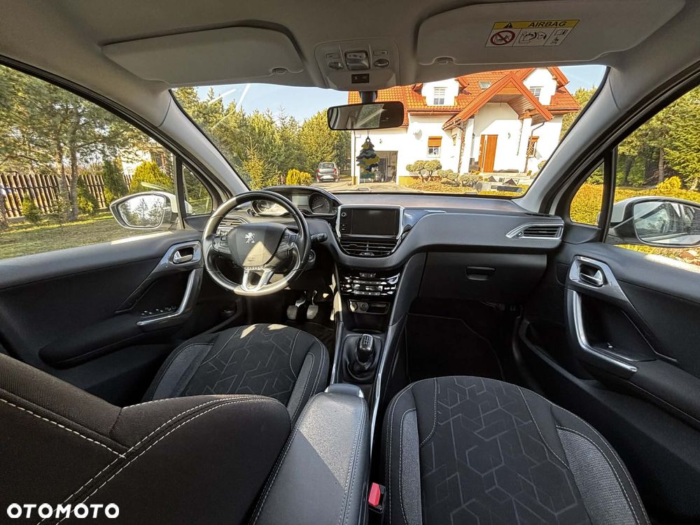 Peugeot 2008 - 4