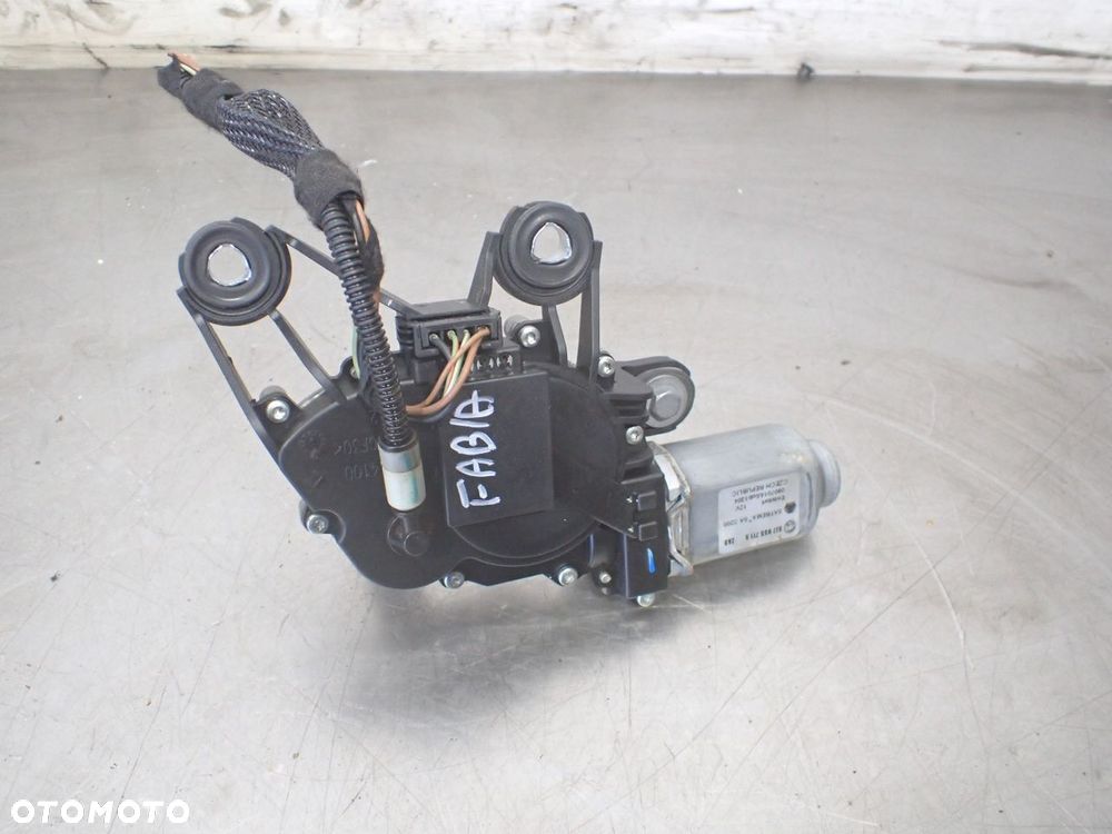 SILNICZEK WYCIERACZKI TYLNEJ SKODA FABIA II 1.4MPI 5J7955711A - 1