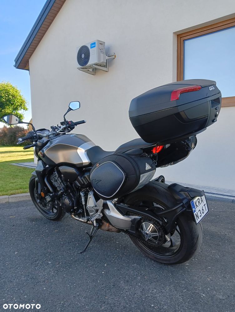 Honda CB - 4