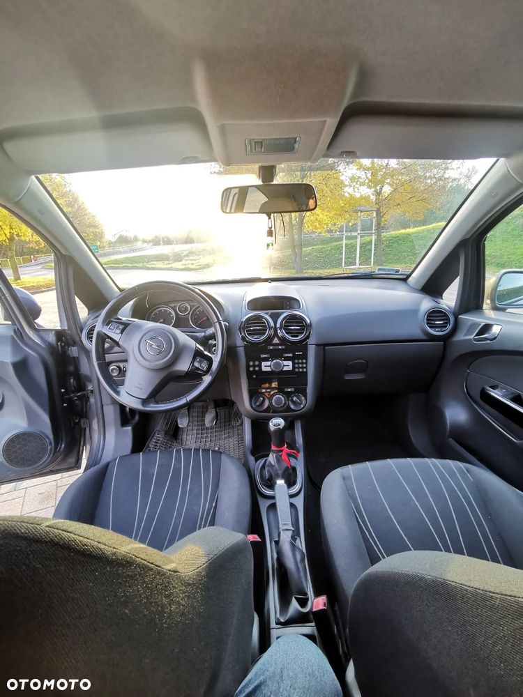 Opel Corsa - 10