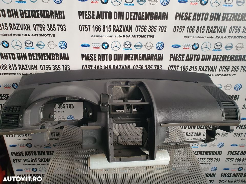 Plansa Bord VW Touran An 2003/2010 Volan Stanga Germania - 4