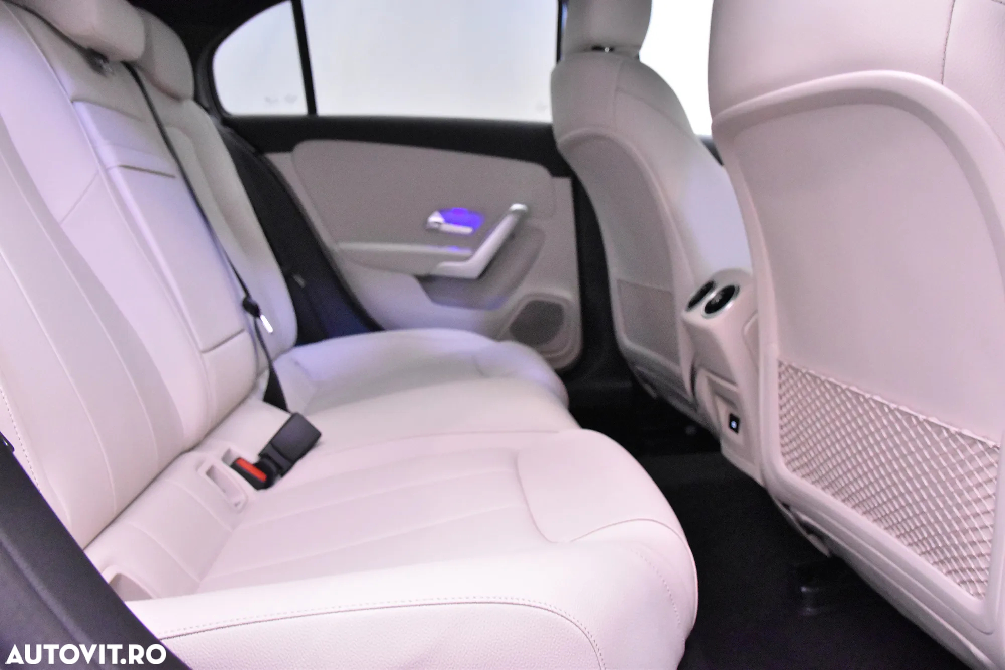 Mercedes-Benz A 200 MHEV 7G-DCT - 12