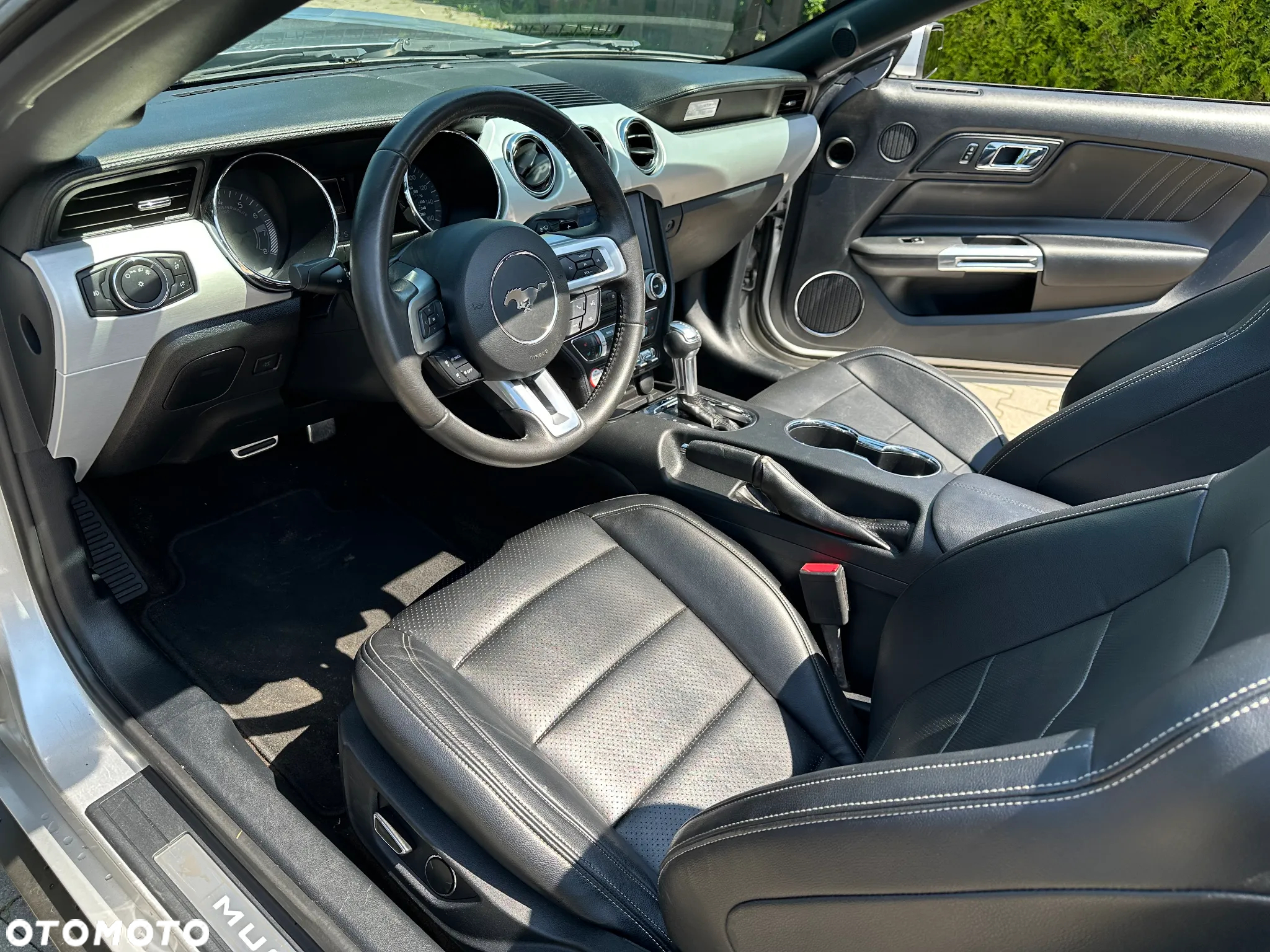 Ford Mustang Cabrio 2.3 Eco Boost - 16