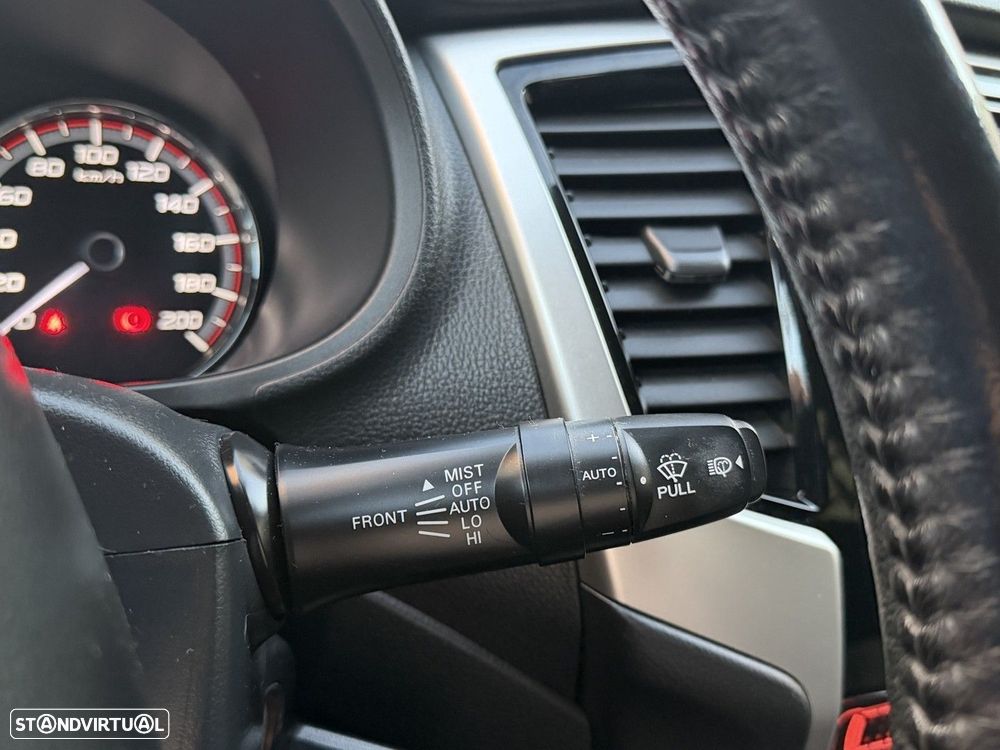 Mitsubishi L 200 2.3 DI-D Strakar Space Cab Intense 4WD - 27