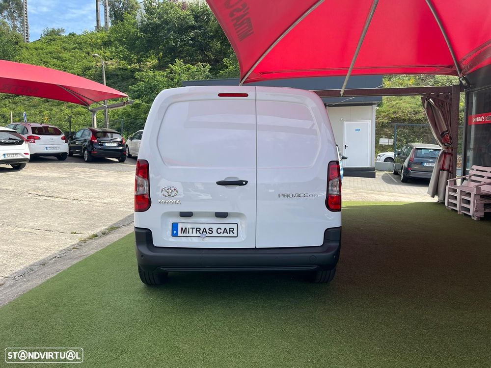 Toyota Proace City | 1.5 D-4D | 3 Lug. - 4