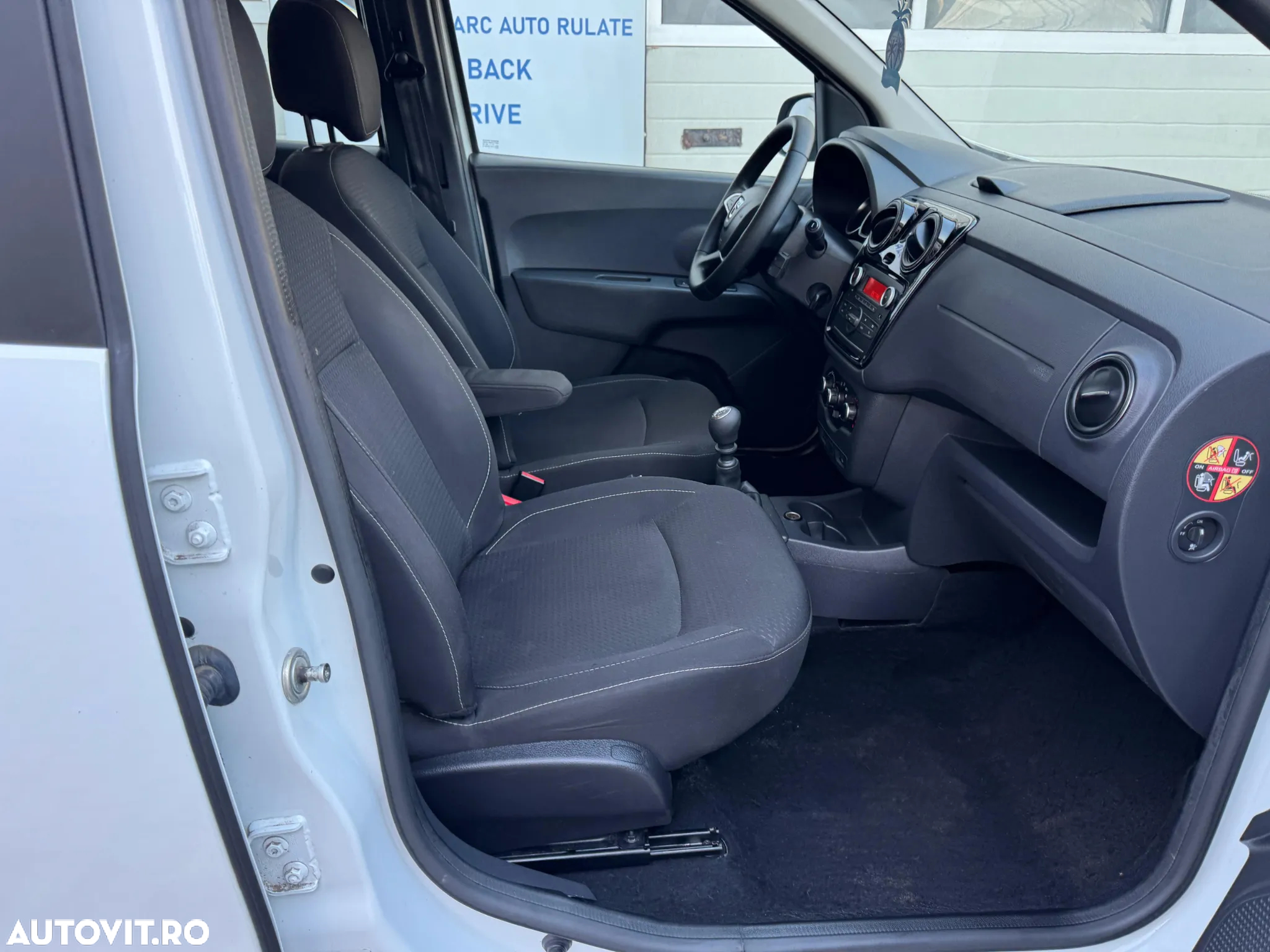 Dacia Lodgy 1.5 Blue dCi Laureate - 15