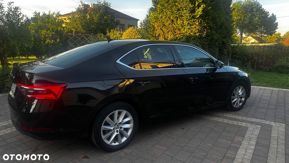 Skoda Superb 2.0 TDI SCR Style DSG - 3