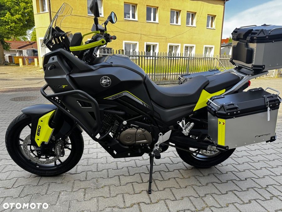 QJMOTOR SVT 650X - 4