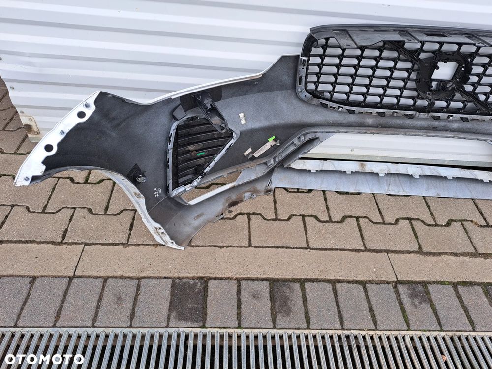 Zderzak przód przedni Volvo XC60 II LIFT R-DESIGN GRILL KRATKI - 11