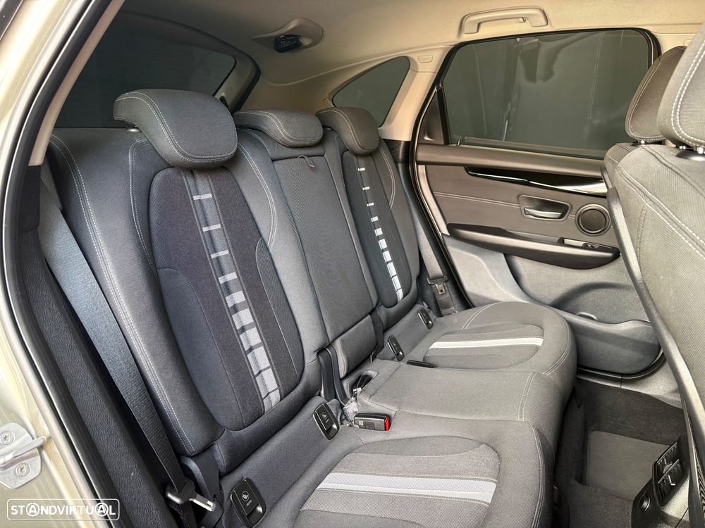 BMW 218 Active Tourer d Line Sport - 14