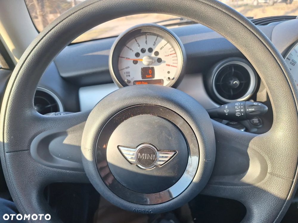 MINI ONE - 19