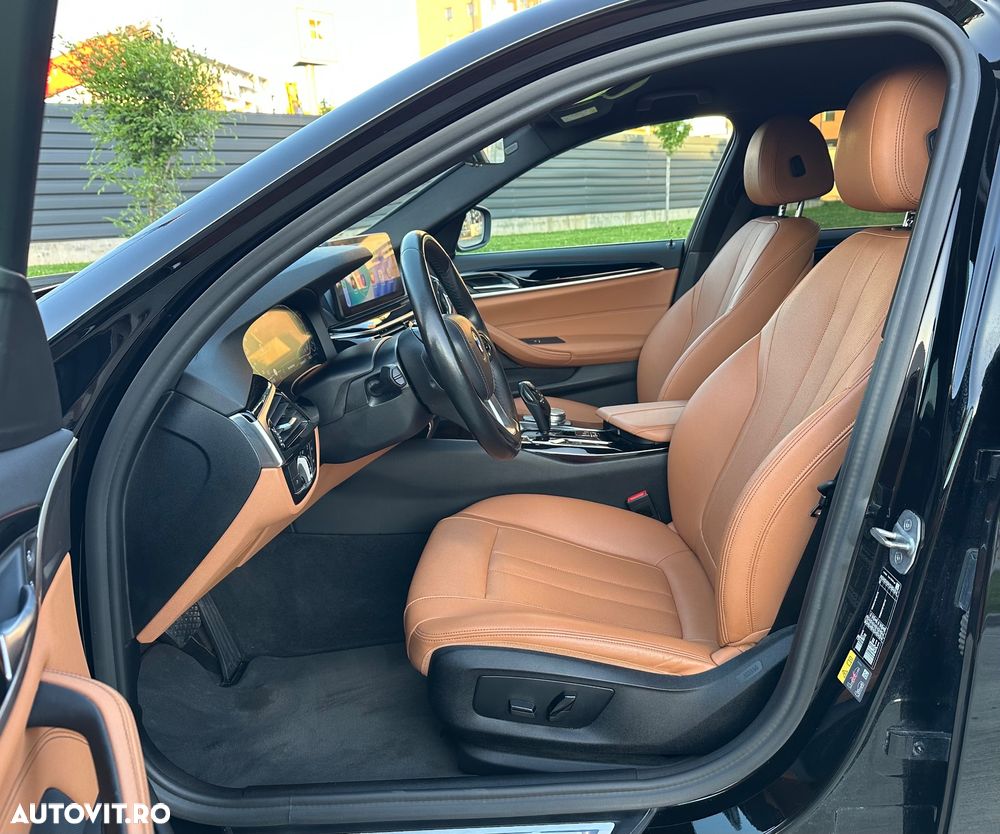 BMW Seria 5 530e Aut. Luxury Line - 11