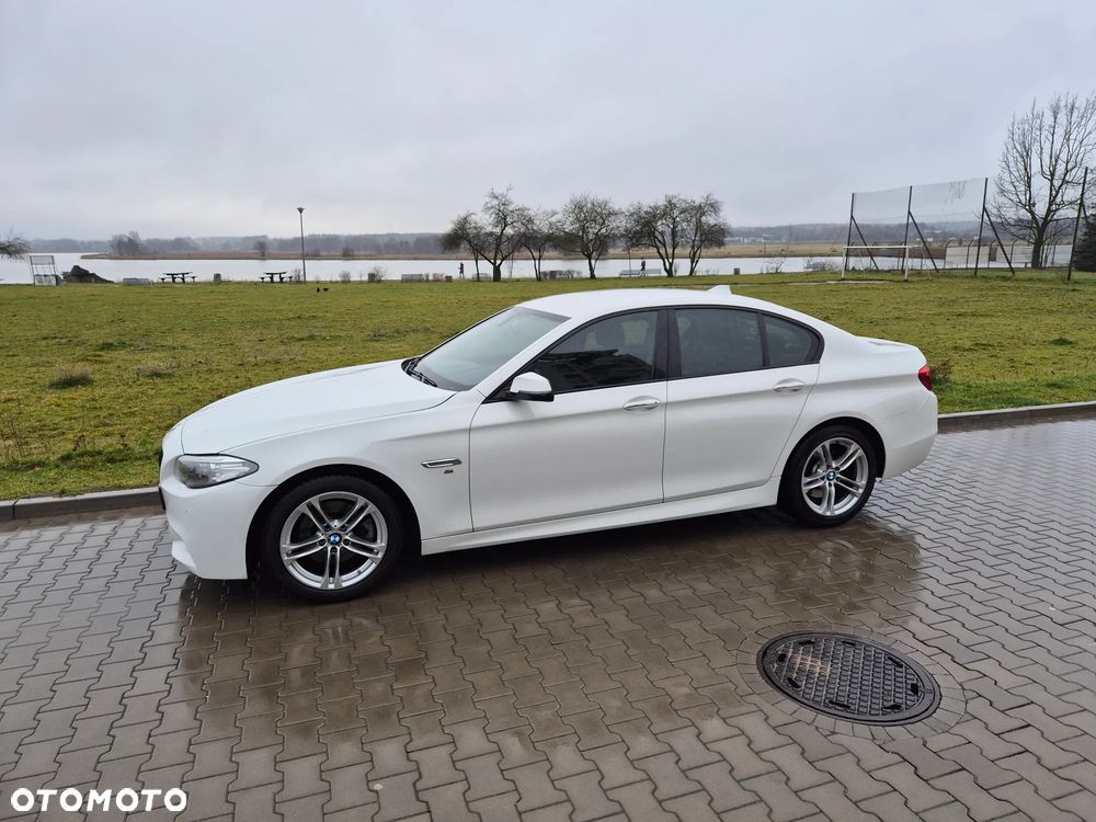 BMW Seria 5 520d M Sport - 12