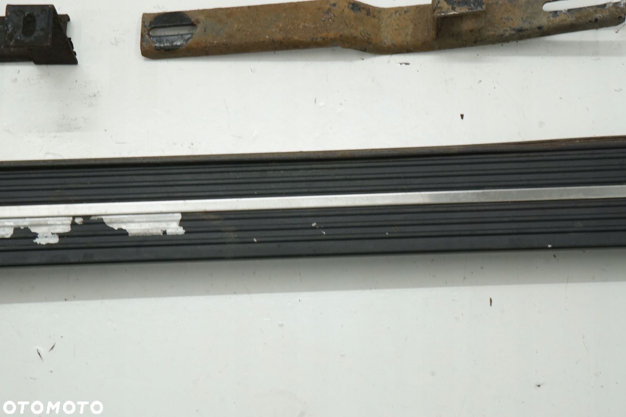 HYUNDAI TUCSON III 16R PRÓG STOPIEŃ PRAWY - 4