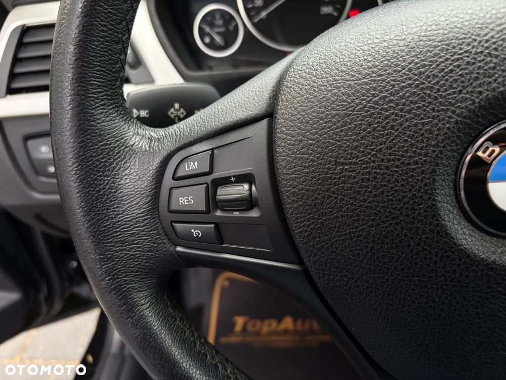 BMW Seria 3 320d Advantage - 23