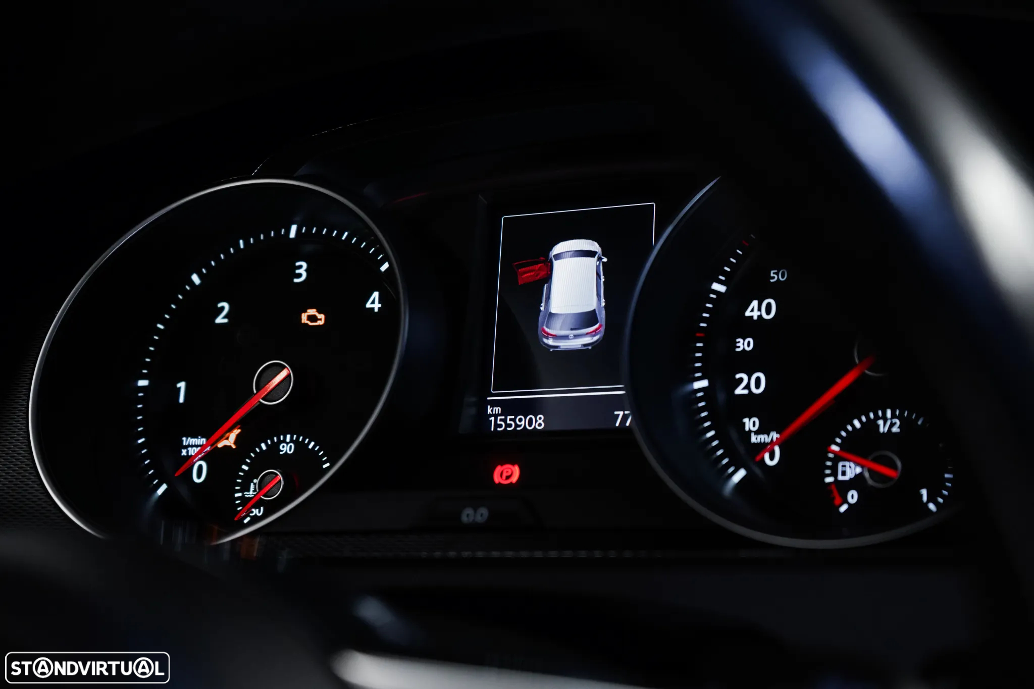 VW Golf 2.0 TDI GTD DSG - 35
