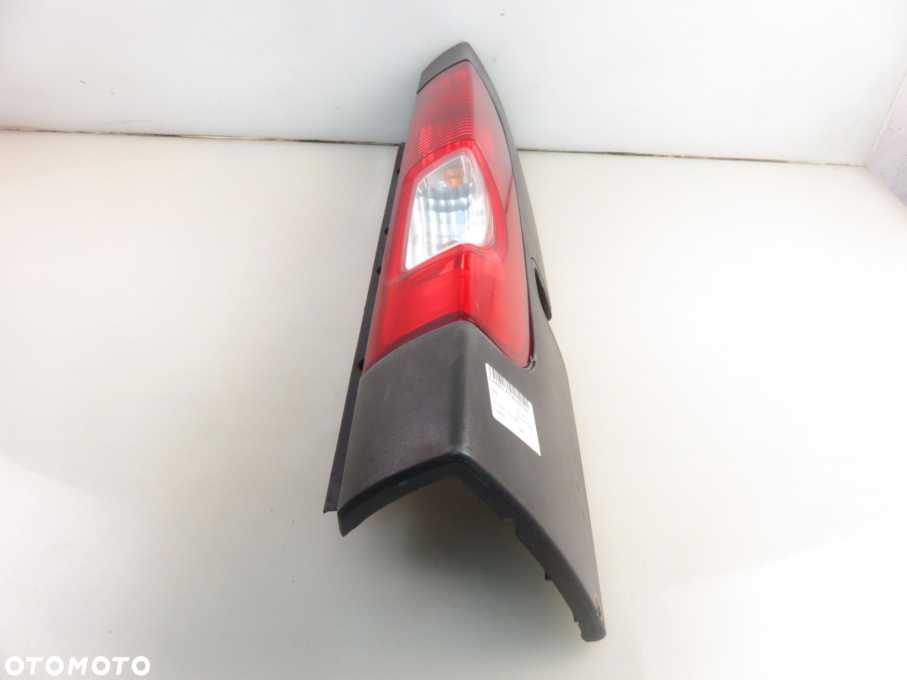 LAMPA PRAWA TYLNA OPEL VIVARO A Skrzynia (X83) 93857722 - 8