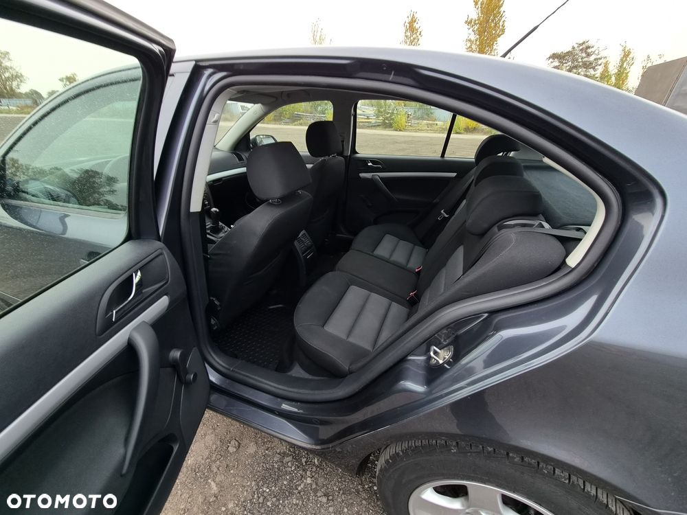 Skoda Octavia - 8
