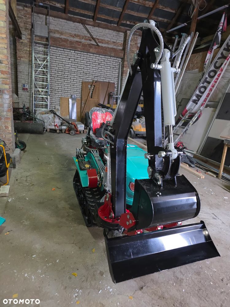 Inny traktor 35HP - 6