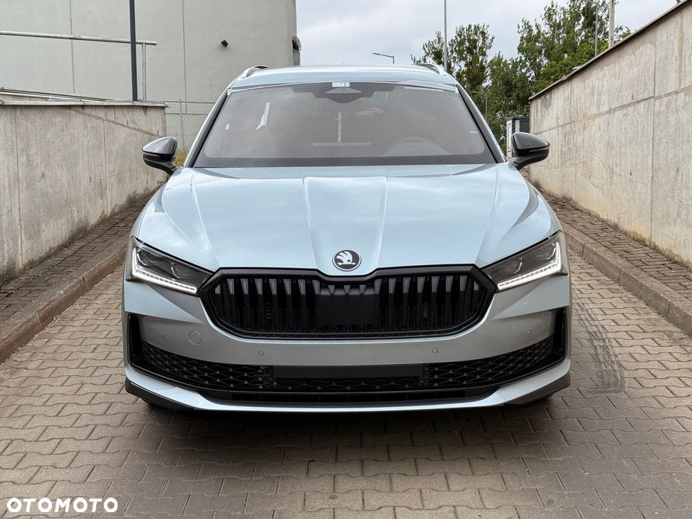 Skoda Superb 2.0 TDI SCR 4x4 Sportline DSG - 4