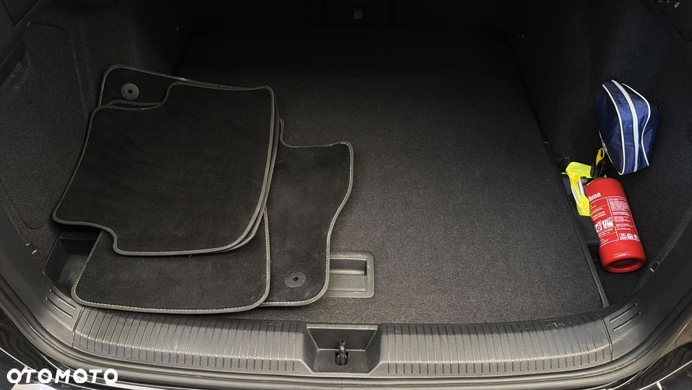 Volkswagen Golf 2.0 TDI Life - 14