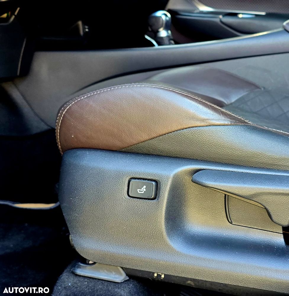 Toyota C-HR Lounge - 18