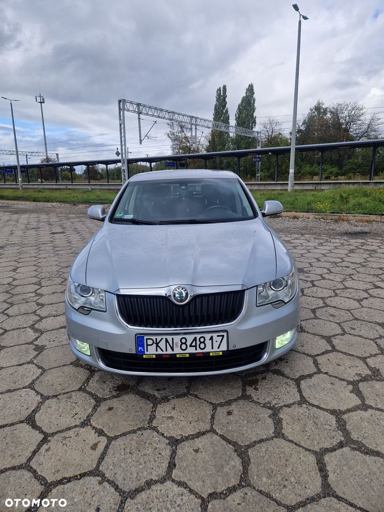 Skoda Superb 2.0 TDI Comfort DSG - 4