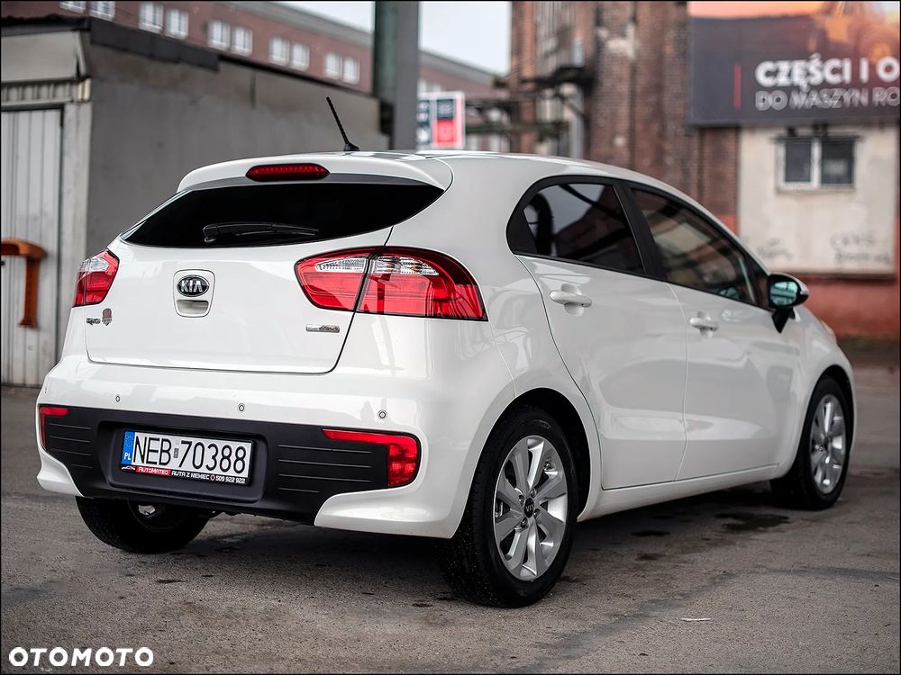 Kia Rio 1.2 Dream Team Edition - 10