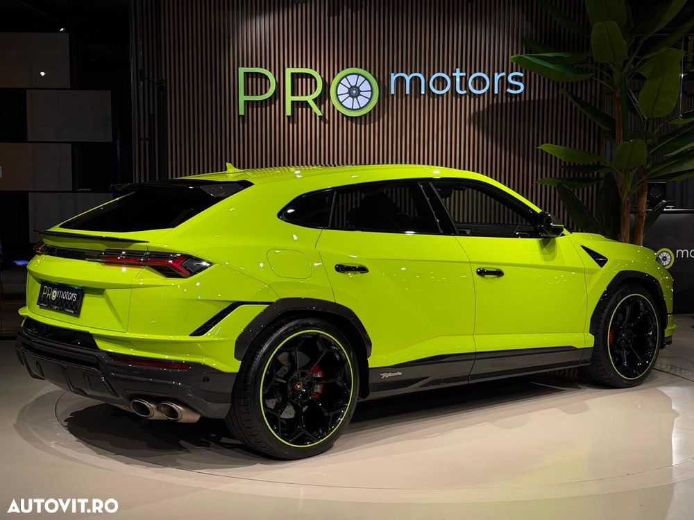 Lamborghini URUS - 13