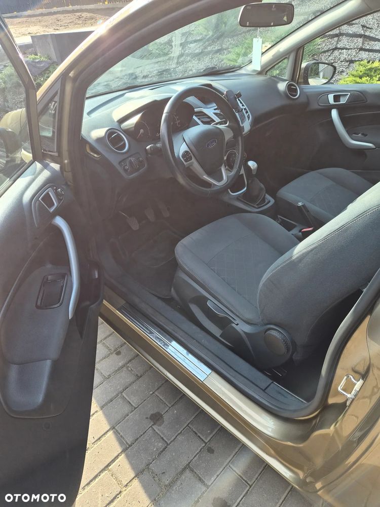 Ford Fiesta 1.25 Trend EU5 - 26