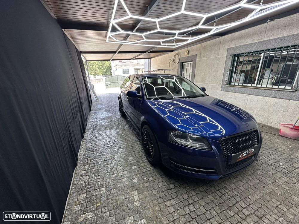 Audi A3 Sportback 1.6 TDI Ambiente - 3