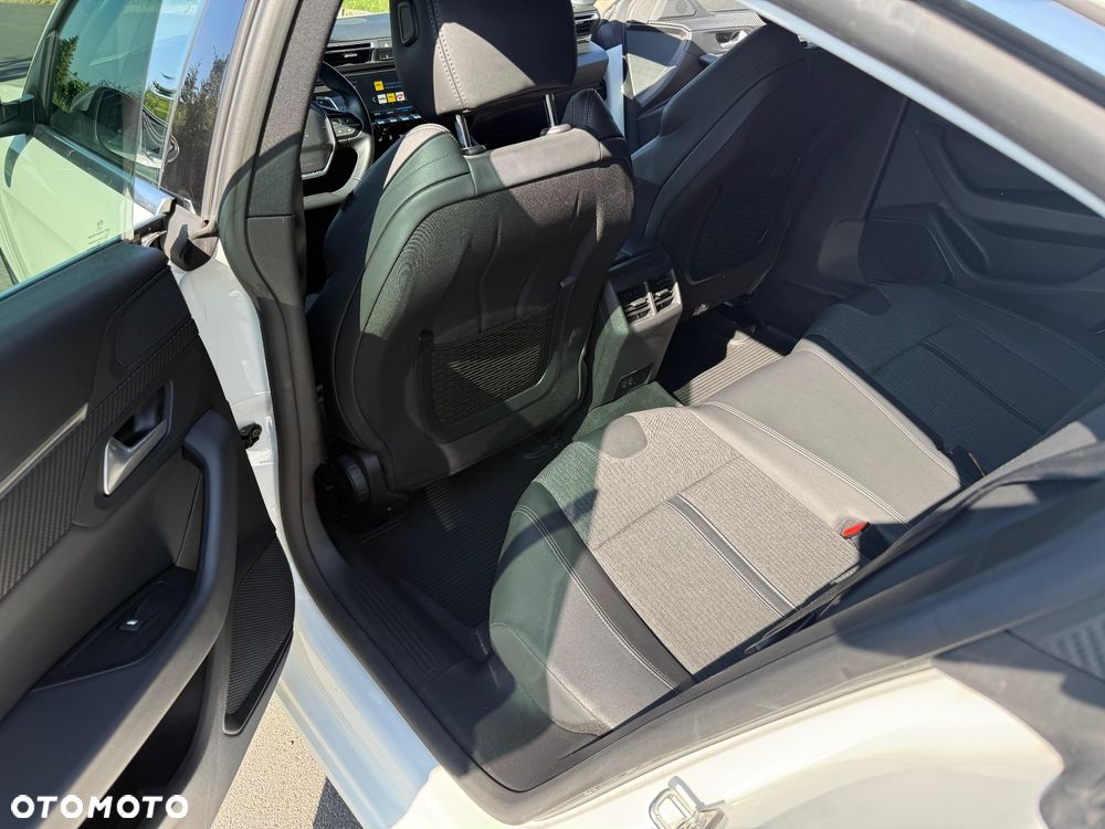 Peugeot 508 1.6 PureTech Allure Pack S&S EAT8 - 12