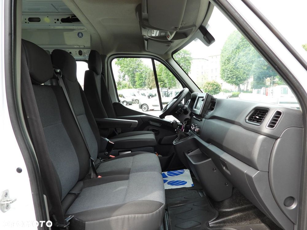 Renault MASTER  FURGON BRYGADÓWKA  7 MIEJSC TEMPOMAT NAWIGACJA LEDY KLIMATYZACJA  140KM - 36