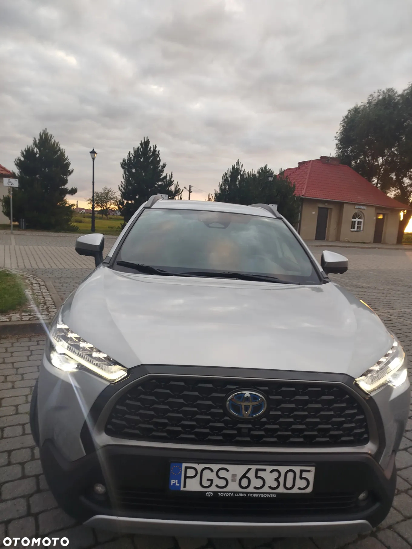 Toyota Corolla Cross 2.0 Hybrid Executive - 2