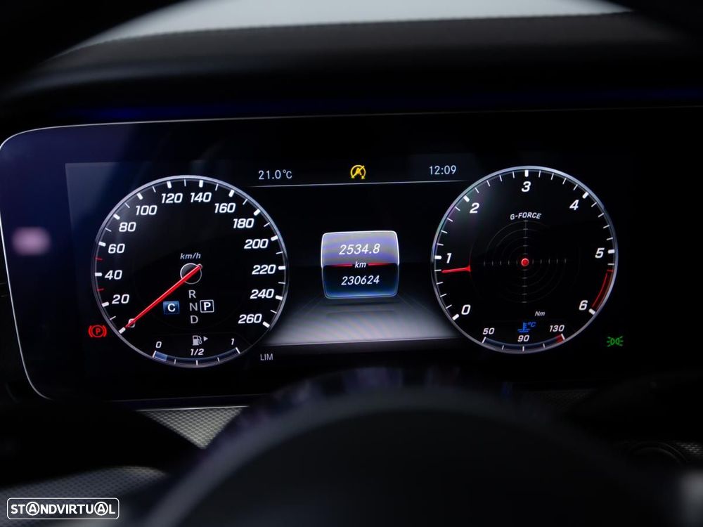 Mercedes-Benz E 220 d AMG - 20