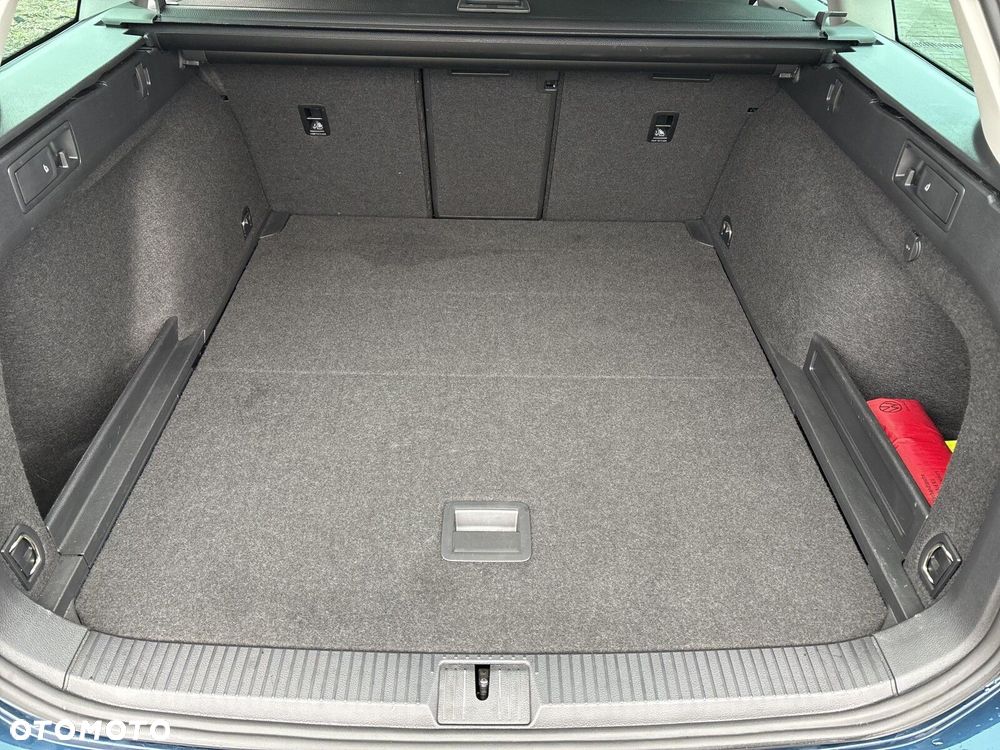 Volkswagen Passat Variant - 19