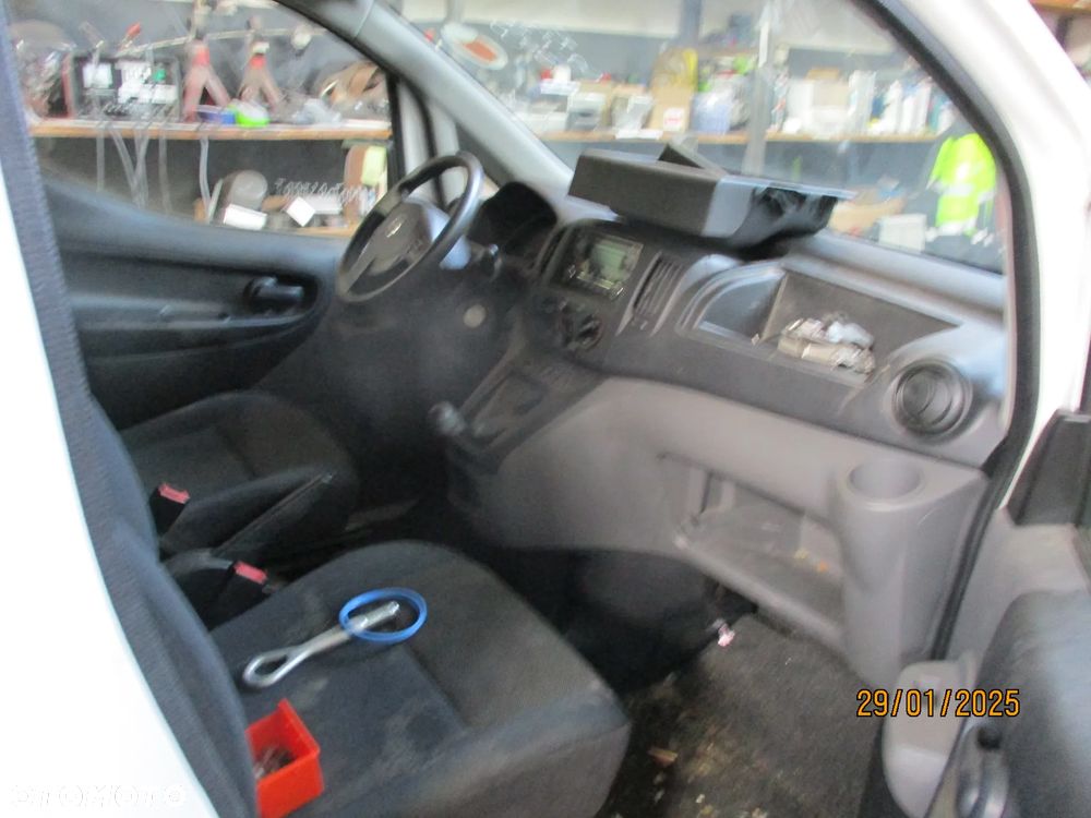 Nissan NV200 - 28