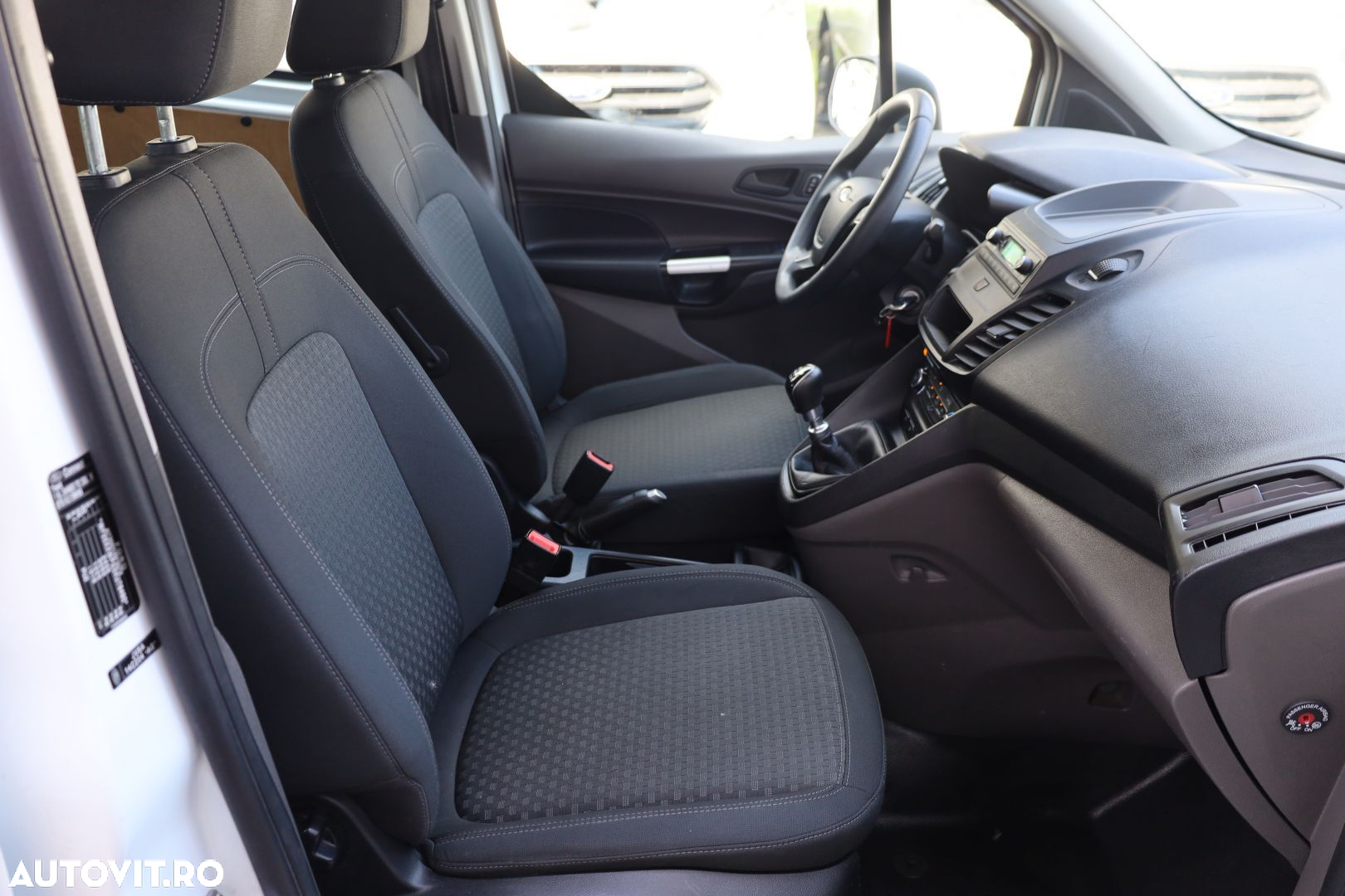 Ford Transit Connect 5 locuri  1.5 tdci - 15