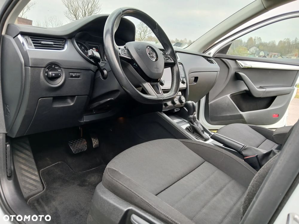 Skoda Octavia 2.0 TDI 4x4 Ambition DSG - 28