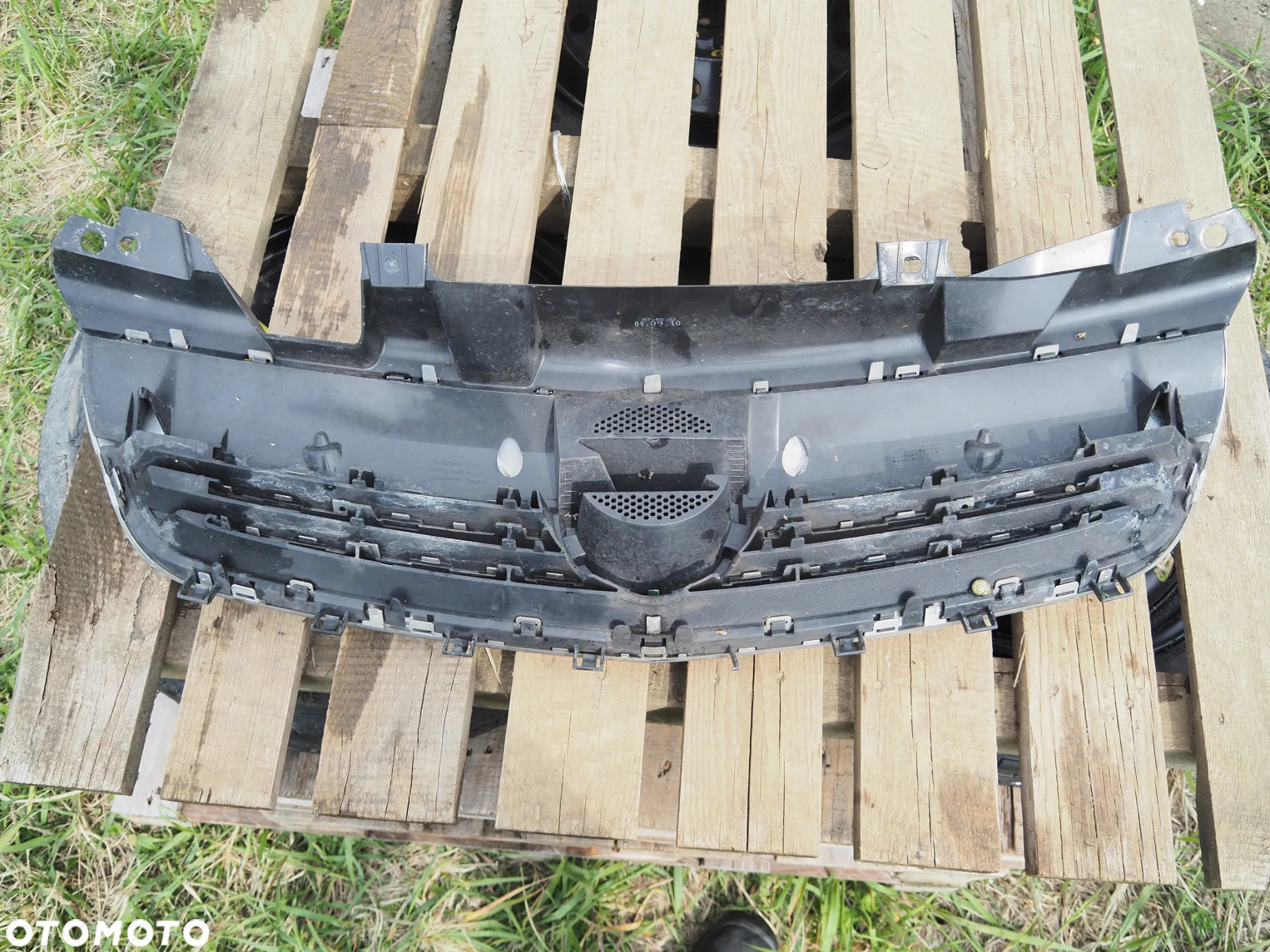 Grill atrapa Opel Zafira II B Lift 13247331 - 5