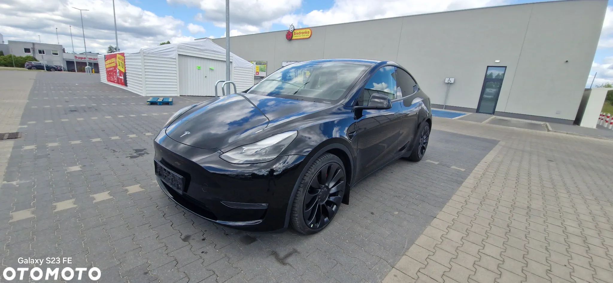 Tesla Y Performance AWD - 1