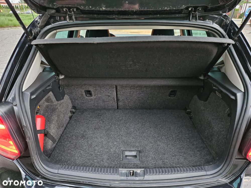 Volkswagen Polo 1.6 TDI DPF Highline - 16
