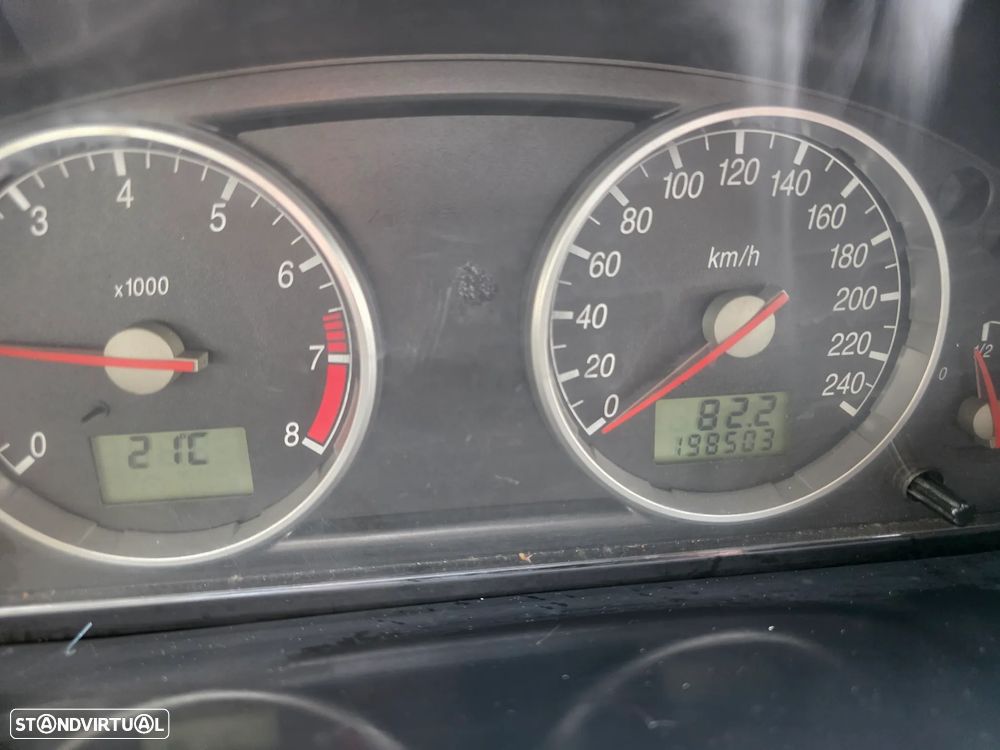 Ford Mondeo 1.8 Trend - 17