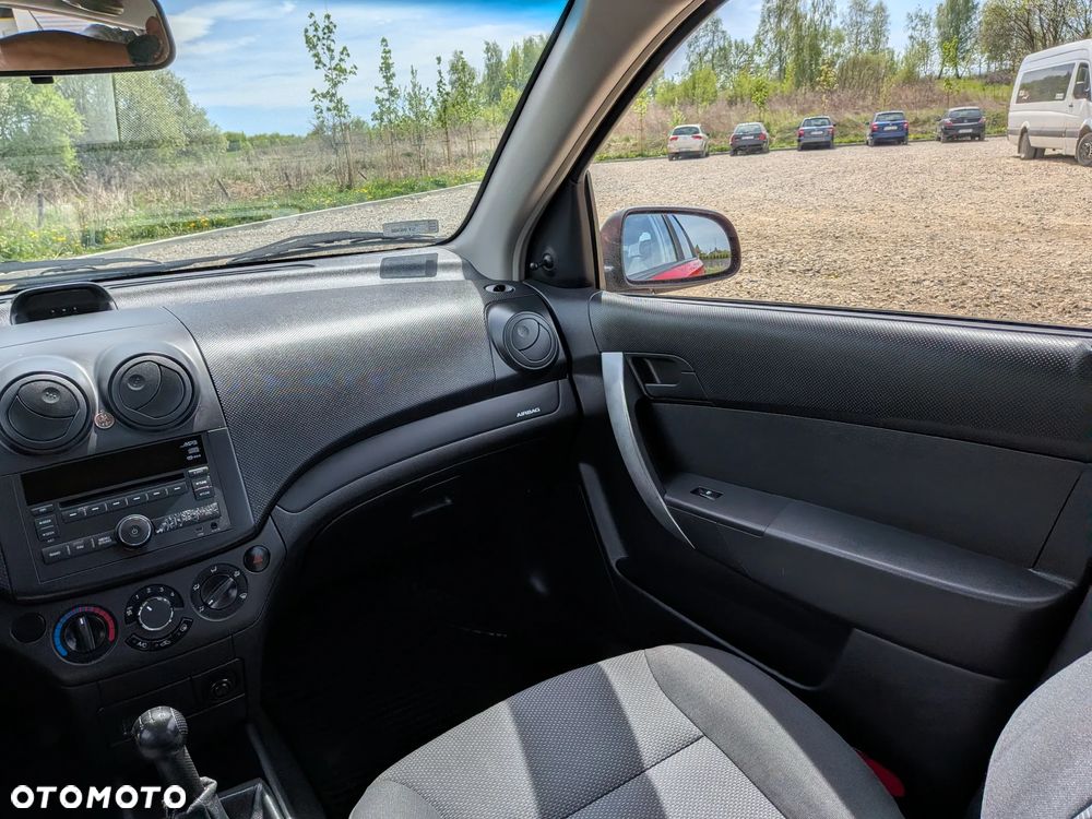Chevrolet Aveo 1.2 16V Base+ - 27
