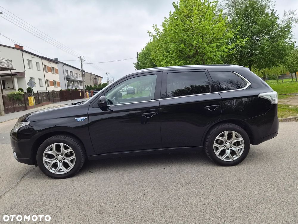 Mitsubishi Outlander 2.0 4WD Top - 11