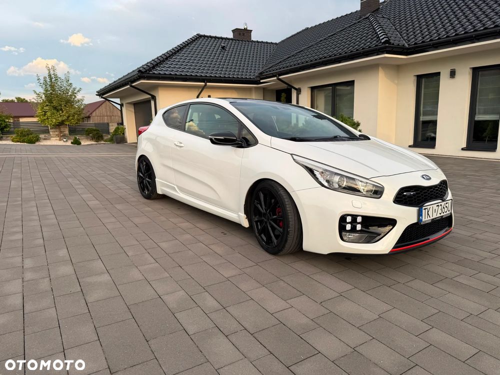 Kia ProCeed 1.6 T-GDI GT L - 15
