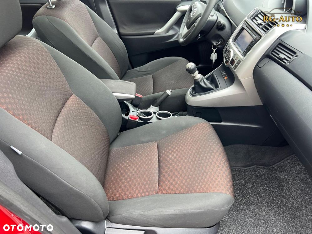 Toyota Verso - 31